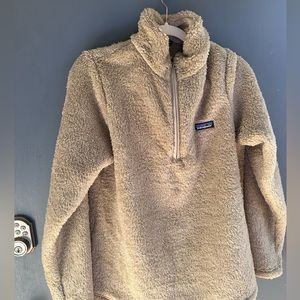 NWT women’s fleece Patagonia pullover